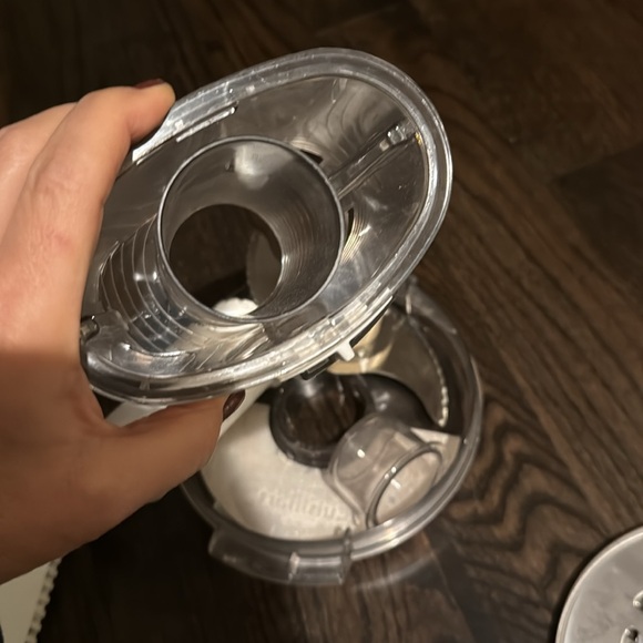 Cuisinart Food Processor with Accessories - Picture 6 of 8